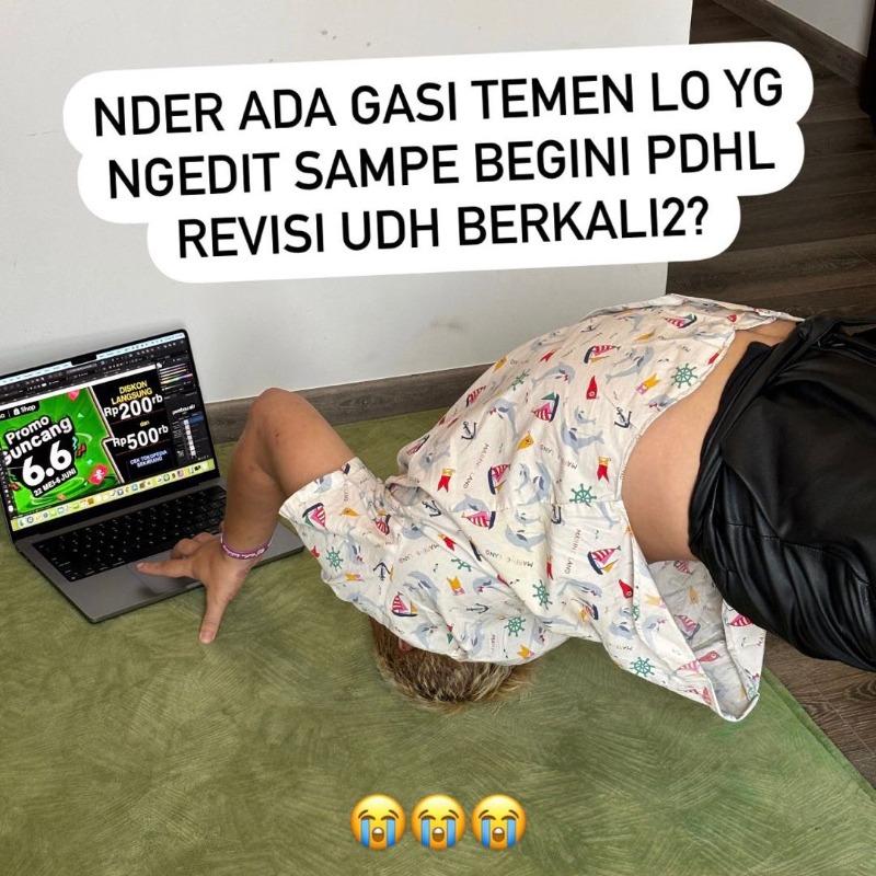 tokopedia's tweet photo. WKWKWK ngedit promo sampe kayang gini gayanya🤣

Tapi beneran salfok di promonya ada tambahan promo Guncang 6.6 diskon langsung 200ribu dan 500ribu 

Cek Tokopedia sekarang~!

#PromoGuncang #TokopediaWIB #GuncangHarganya #CODGratis #Adstokopedia