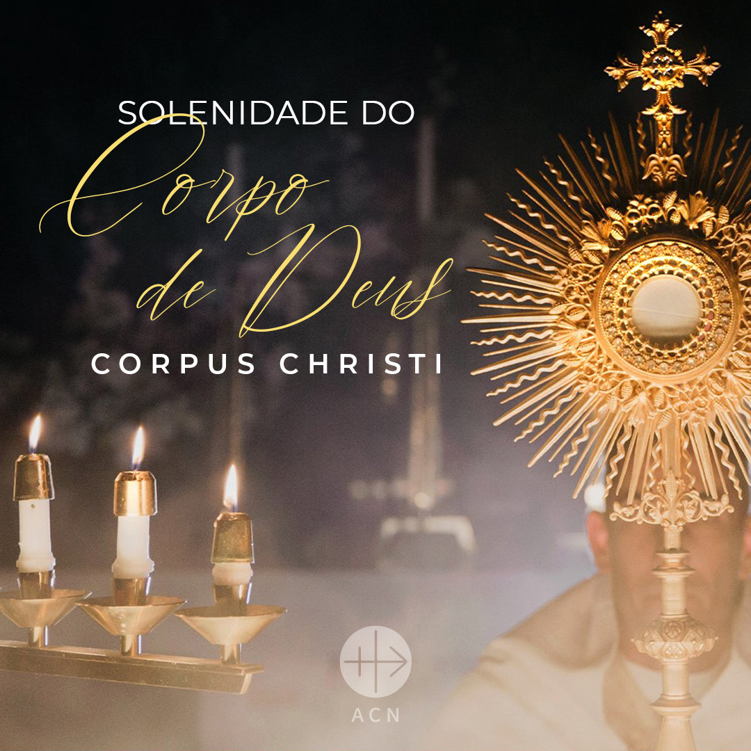 FundacaoAIS's tweet photo. Celebramos hoje a Solenidade do #CorpodeDeus 🙏
Jesus alimentou a multidão, como Deus fez no deserto. Na #Eucaristia, Jesus oferece-nos o pão para termos vida em abundância, chamando-nos a seguir o Seu exemplo de amor. Vivamos esta missão, sendo santificados pela vida de Cristo. https://t.co/kf8UtmrUWr