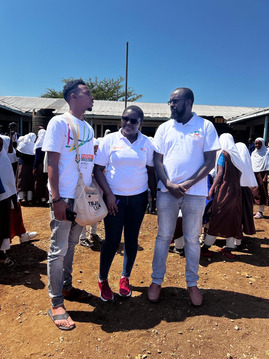 World Menstrual Health Day in Ramadan Primary School Isiolo county!It's our mandate to ensure no girl misses school because of lacking a pad we were glad to be joined by @NOFMA2 @HornofAfrica_4 #DignityIsTheRightToChoose
