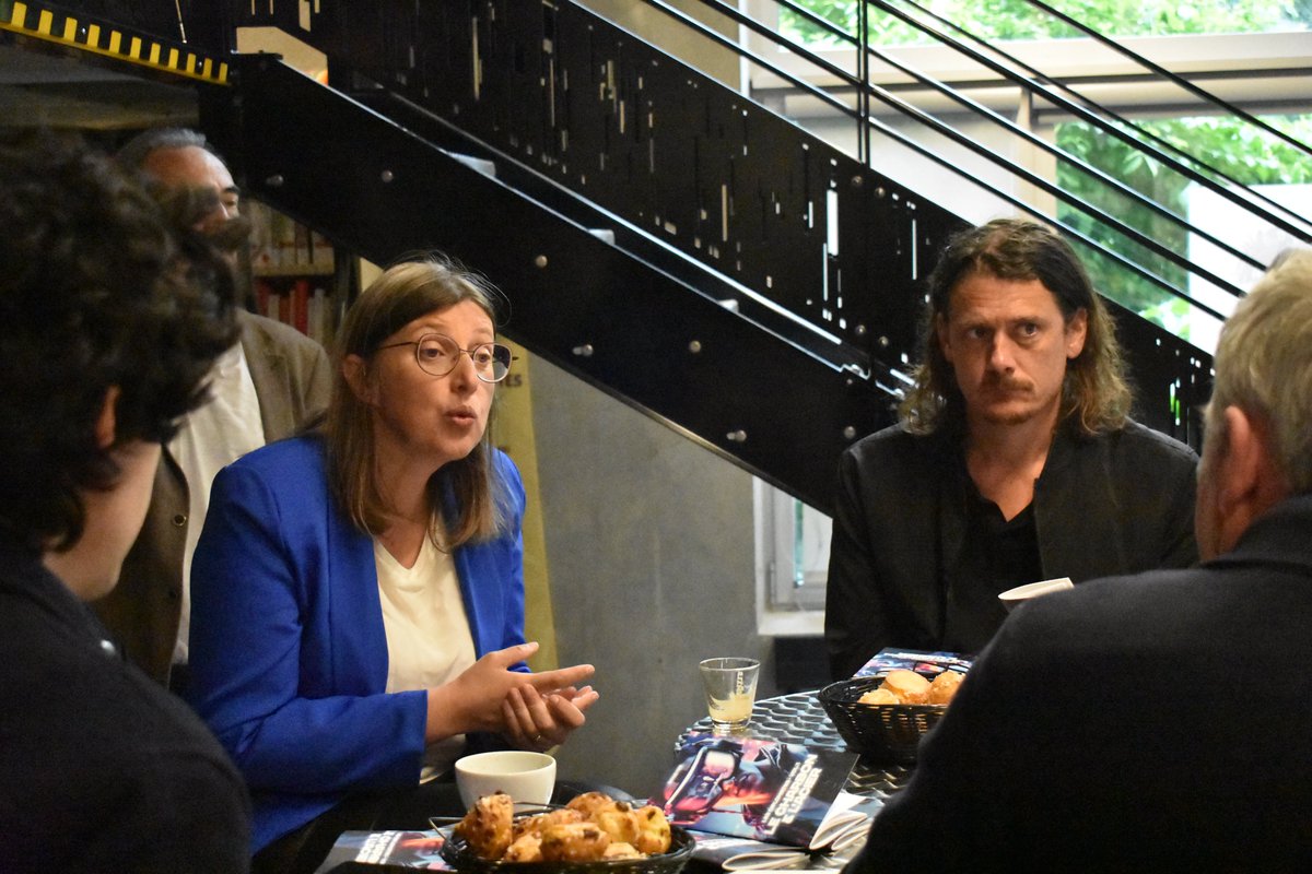 La Maison de l’Europe-Europe Direct Nantes s’est associée à la Mutinerie, avec le soutien de <a href="/NantesMetropole/">Nantes Métropole</a> , pour mettre en œuvre un projet littérature jeunesse et Europe :

Les Diplomates – vol.1 : le Charbon et l’Acier

Une nouvelle à suspense signée Bertrand Puard