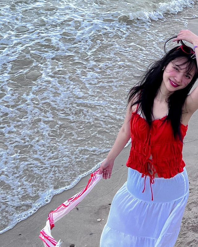 [IG POST] Janhae 💜 (2/2)

The waves of the sea help me get back to me.🌊☀️
@HM #HMThailand #HMxME

🖇️ instagram.com/p/C7giWBWxwf4/…

#JANHAE #JANIVERSE
