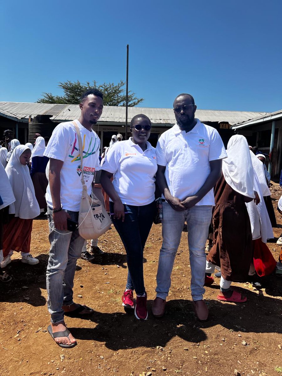 This #MenstrualHygieneDay, let's break the stigma around periods! Menstruation is a natural process and should be talked about openly. Together, we can create a #PeriodFriendlyWorld where no one feels ashamed. Joined @Mybody_Ke and @HornofAfrica_4 at Ramadhan primary in Isiolo.