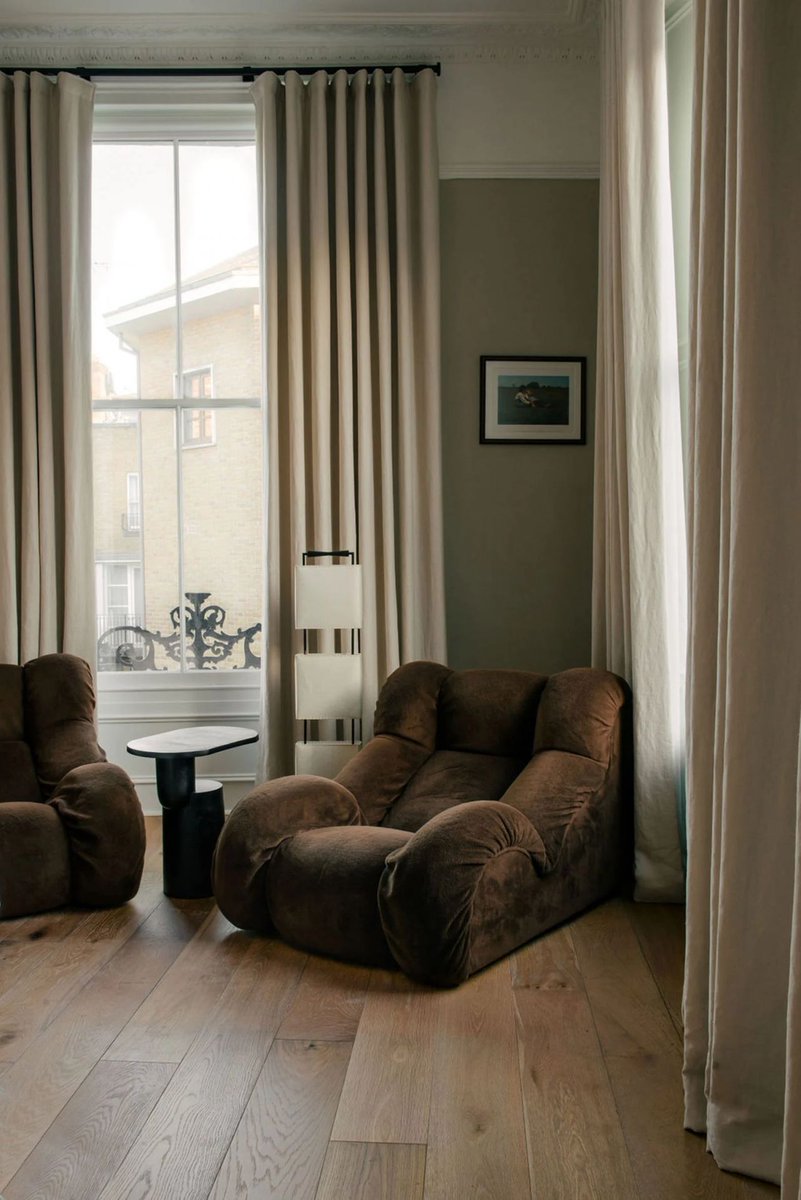 TNInteriors_'s tweet photo. Tabitha Isobel combined natural materials with metal details to transform this London townhouse into a home with a slightly futuristic feel.

Check out the full article on Dezeen 👉 https://t.co/c1XrELTSs6

#interior #interiordesign #townhouse #london https://t.co/FiR9wKkrl4