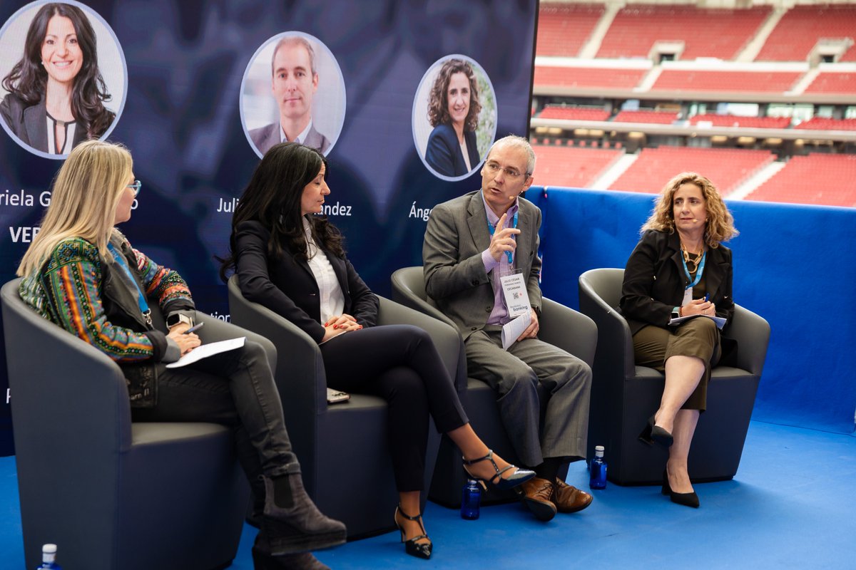 Hace unos días, Julio César Fernández, director de Desarrollo de Negocio y Soporte de Operaciones de Servicios Tecnológicos de <a href="/Cecabank_es/">Cecabank</a>, participó en #RevolutionBanking24, evento organizado por <a href="/RevBanking/">RevBanking</a>.
¡Muchas gracias por la invitación! ✅