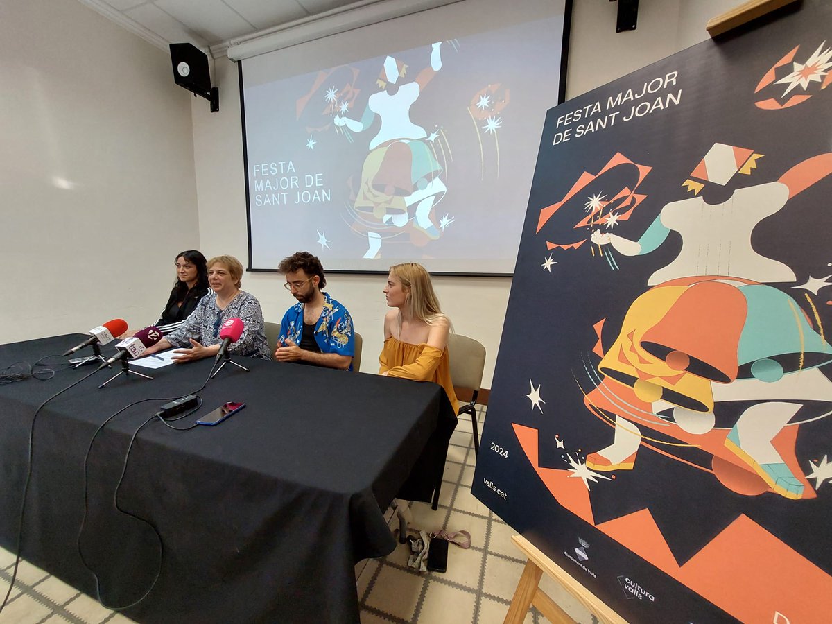 Sant Joan | 📸 La regidora de Cultura, <a href="/LaiaCast/">Laia Castells</a>, presenta el cartell musical de concerts de la Festa Major de <a href="/SantJoanValls/">Sant Joan Valls</a> acompanyada per <a href="/figaflawas/">Figa Flawas</a>, Maria Jacobs i DJ Natàlia Extasy, tres dels grups i artistes vallencs que actuaran per Sant Joan.

#Valls