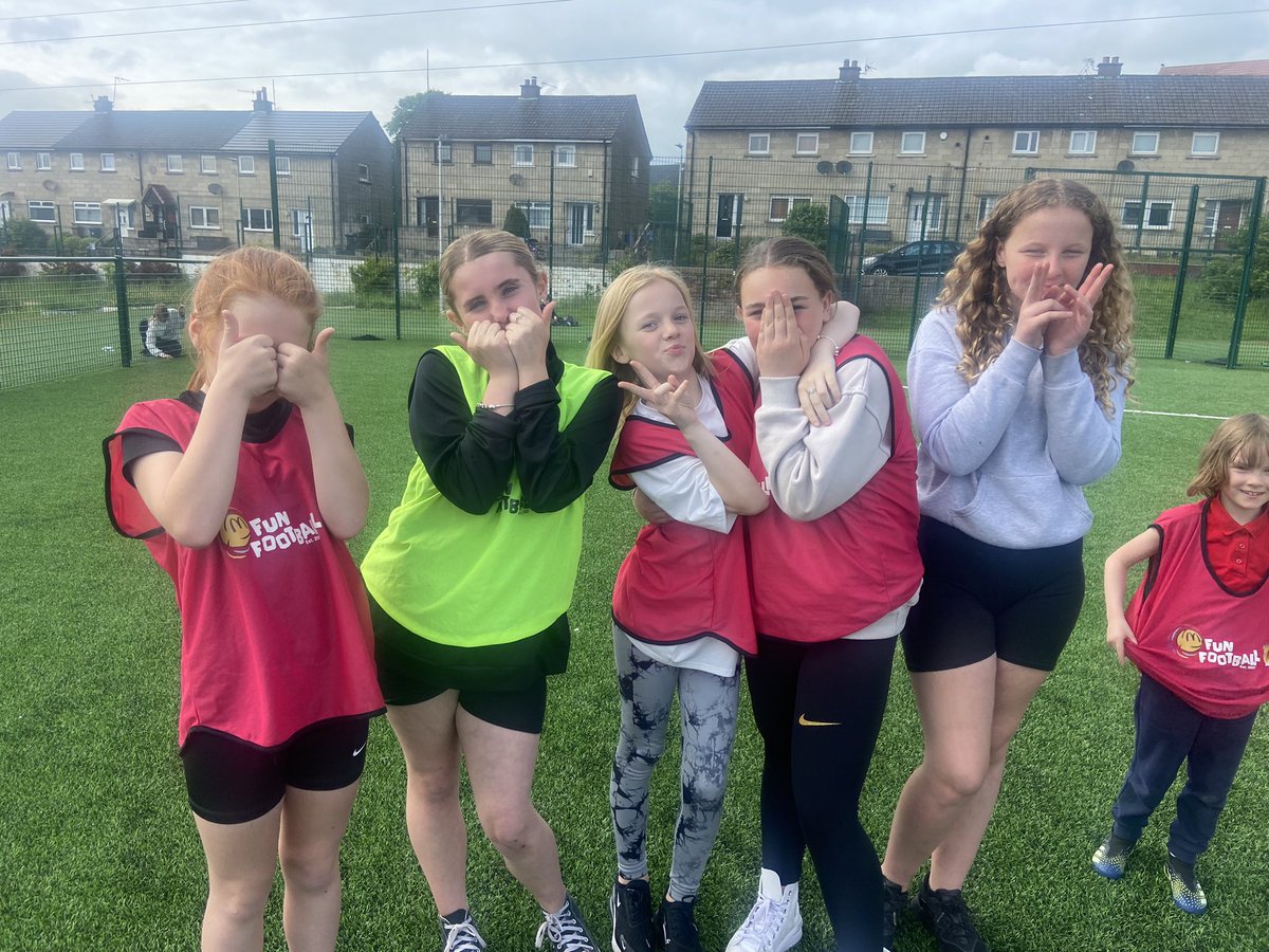 DryburghACC's tweet image. As part of the @ScottishFA #WeekOfFootballweek, we have been delivering a number of projects in the local community 🏫

On Friday we were at @CamperdownPS for our @FunFootballUK session with girls in Primary 4-7 taking part ⚽️

@ScotFAEast #FunFootballUK #GetOutsideGetInvolved