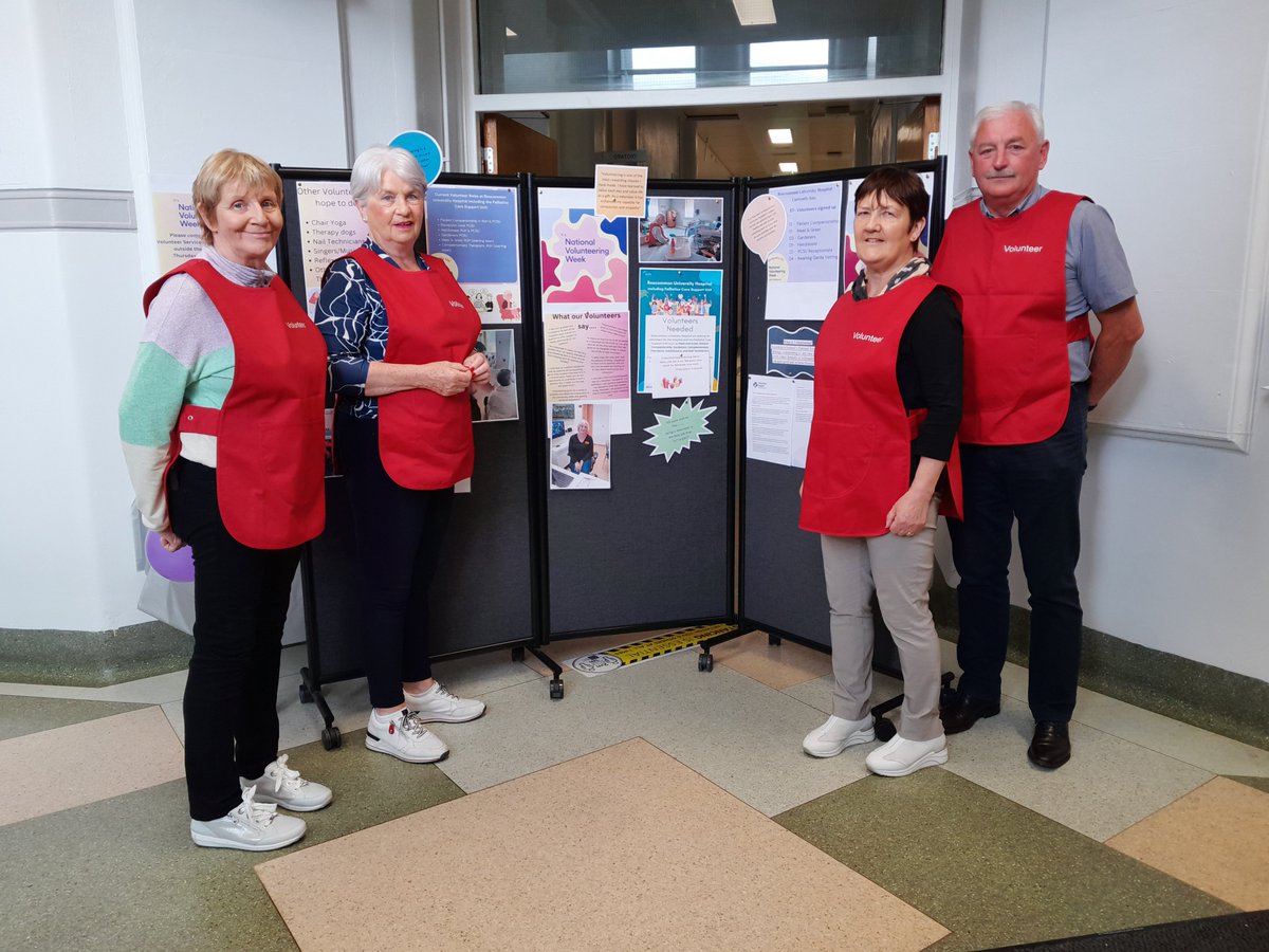 HSE_West_NWest's tweet photo. Thank you to our fabulous #volunteers in Roscommon University Hospital who do a wonderful job supporting patients in the hospital and palliative care unit. 
📸Taken last week during National Volunteering Week, with Michelle Brehon RUH Volunteer Coordinator https://t.co/CupOulb9pZ