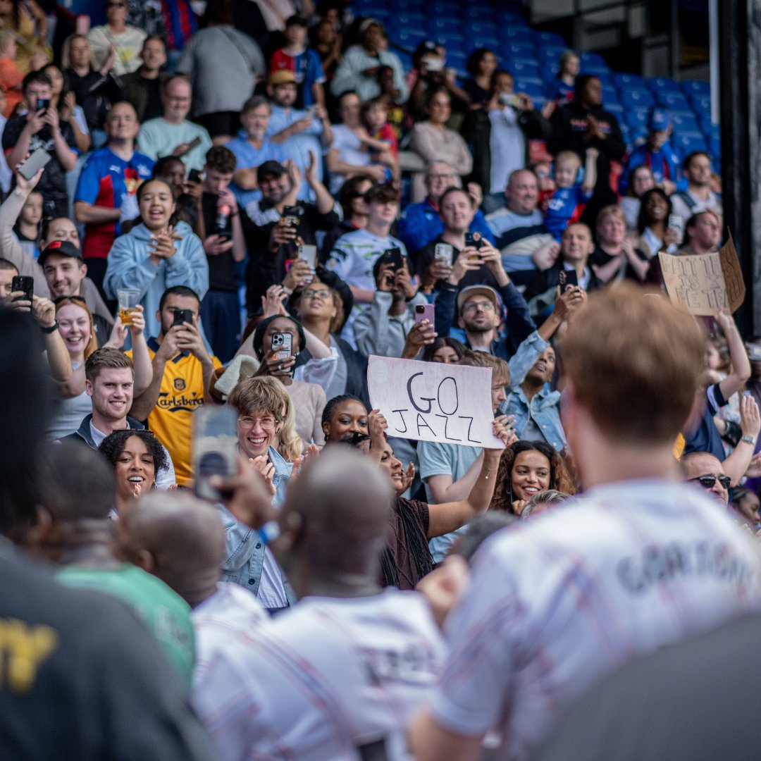 PalaceForLife's tweet image. Family, friends &amp;amp; fans - you made Palace Aid 2024 electric ❤️💙

@CPFC