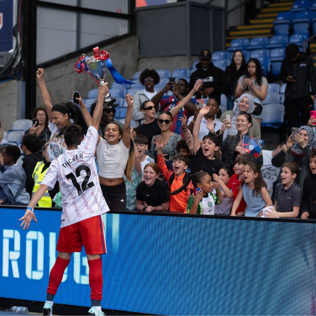 PalaceForLife's tweet image. Family, friends &amp;amp; fans - you made Palace Aid 2024 electric ❤️💙

@CPFC