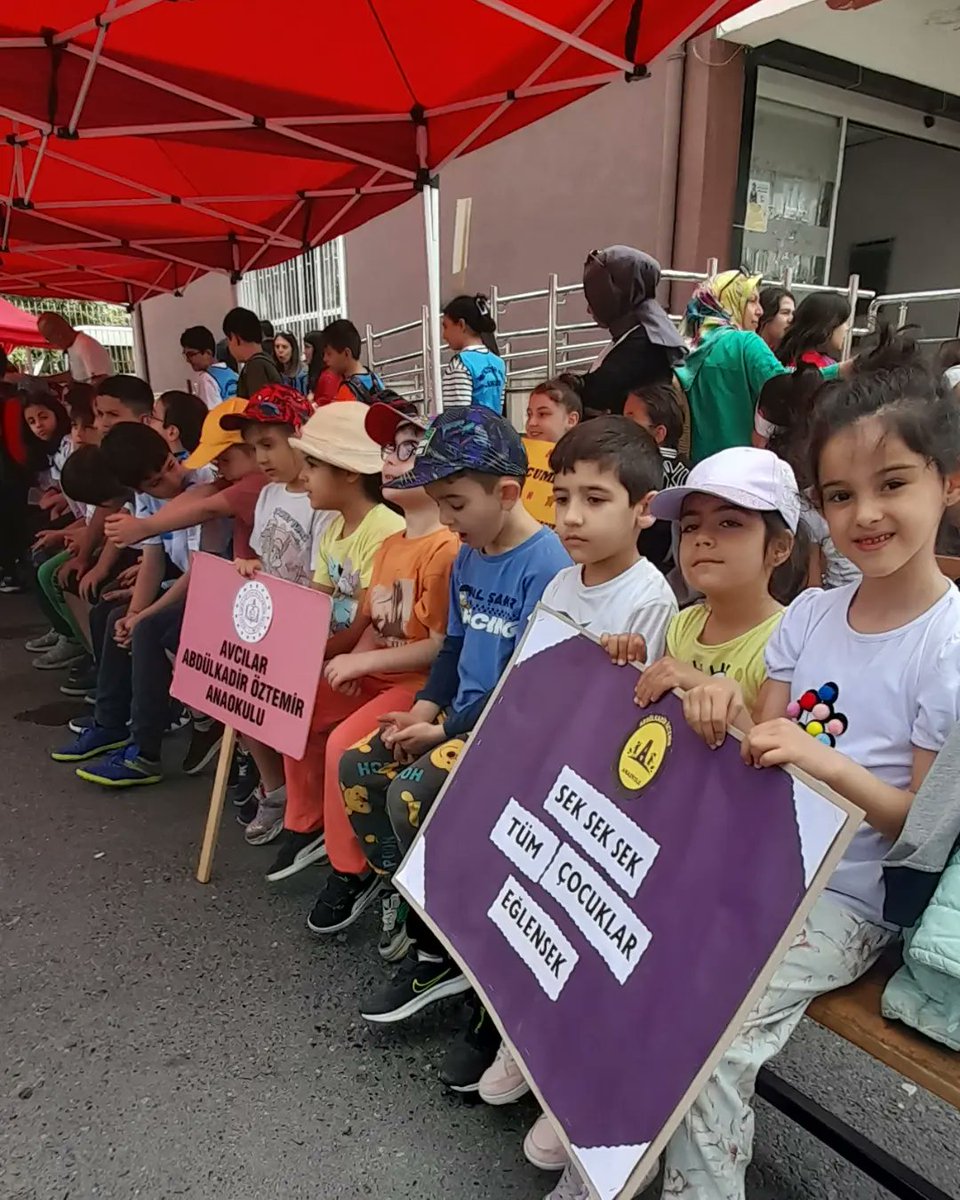 Avcılar, Geleneksel Çocuk Oyunları kapsamında anaokulları kategorisinde yapılan sek sek yarışmasında okulumuz 1. olmuştur. Öğrencilerimizi tebrik ediyoruz. 👏👏👏🎖
<a href="/Yusuf__Tekin/">Yusuf Tekin</a>
<a href="/MucahitYentur/">Murat Mücahit Yentür</a>
<a href="/istanbulilmem/">İstanbul İl Millî Eğitim Müdürlüğü</a> 
<a href="/avcilarilcemem/">Avcılar İlçe Millî Eğitim Müdürlüğü</a> 
<a href="/CevatDervisoglu/">Cevat Dervişoğlu</a>