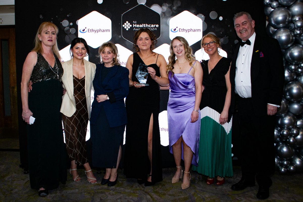BelfastTrust's tweet photo. 🤩Congrats to our Adult Cancer Pharmacy Team who won Hospital Pharmacy Team of the Year Award at the recent Healthcare Awards. 

🌟Their tireless dedication and continually going above and beyond has ensured patients receive lifesaving/palliative treatments. https://t.co/JmcgG9q4kI