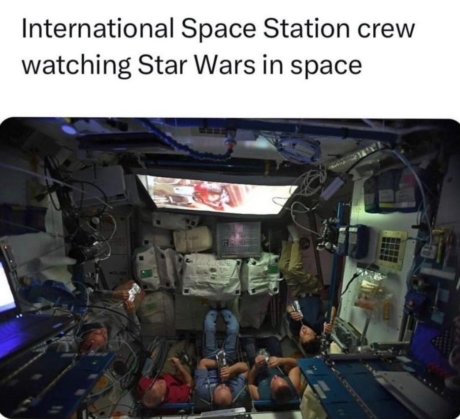 howeverythpro's tweet image. Pretty cool place to watch it!! 🪐