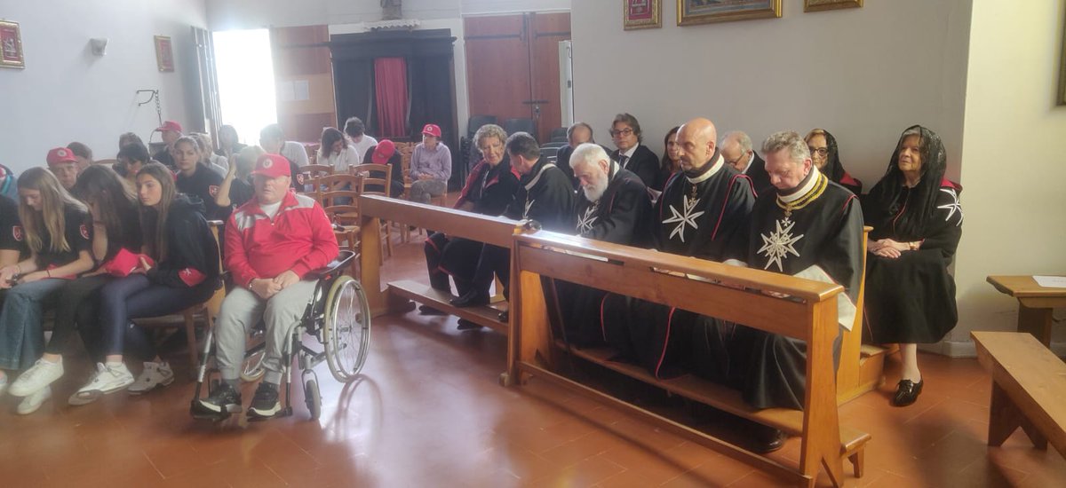 Giornata conviviale organizzata dall’Ordine di Malta, Delegazione di Firenze  Sezione di Arezzo, in compagnia dei giovani assistiti di “Casadielena” e “Karakoabili”
I volontari hanno portato divertimento e convivialità (e il karaoke)
orderofmalta.int.
#orderofmalta