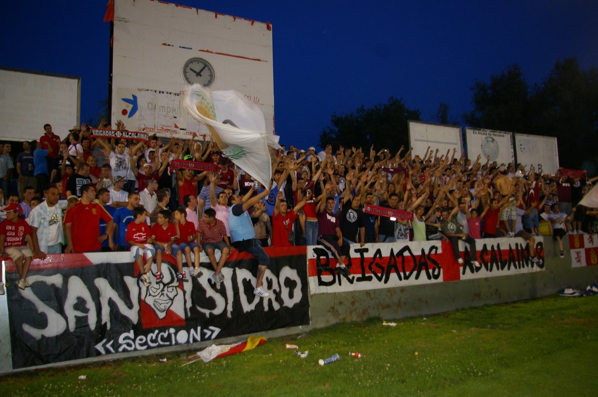 Hoy nos hemos levantado con el corazón roto, la vida no deja de dar golpes duros. Siempre estarás con nosotros. Chopi Descansa en Paz. Un abrazo enorme para su familia y para tanta gente que le quería.