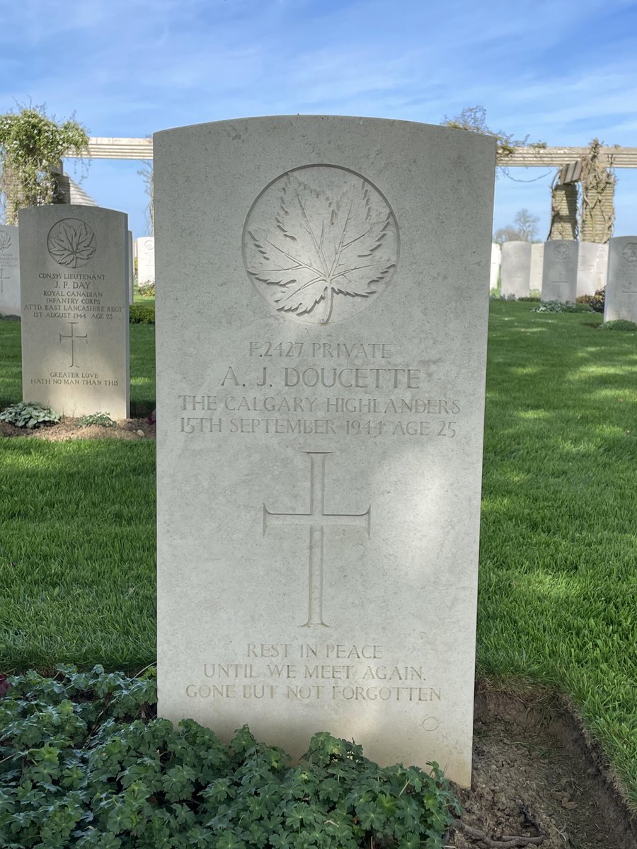 📍 Ryes War Cemetery, Normandy. Help us keep their stories alive, consider donating to our charity: ow.ly/6Lfl50RXN6G #LegacyofLiberation #DDay80