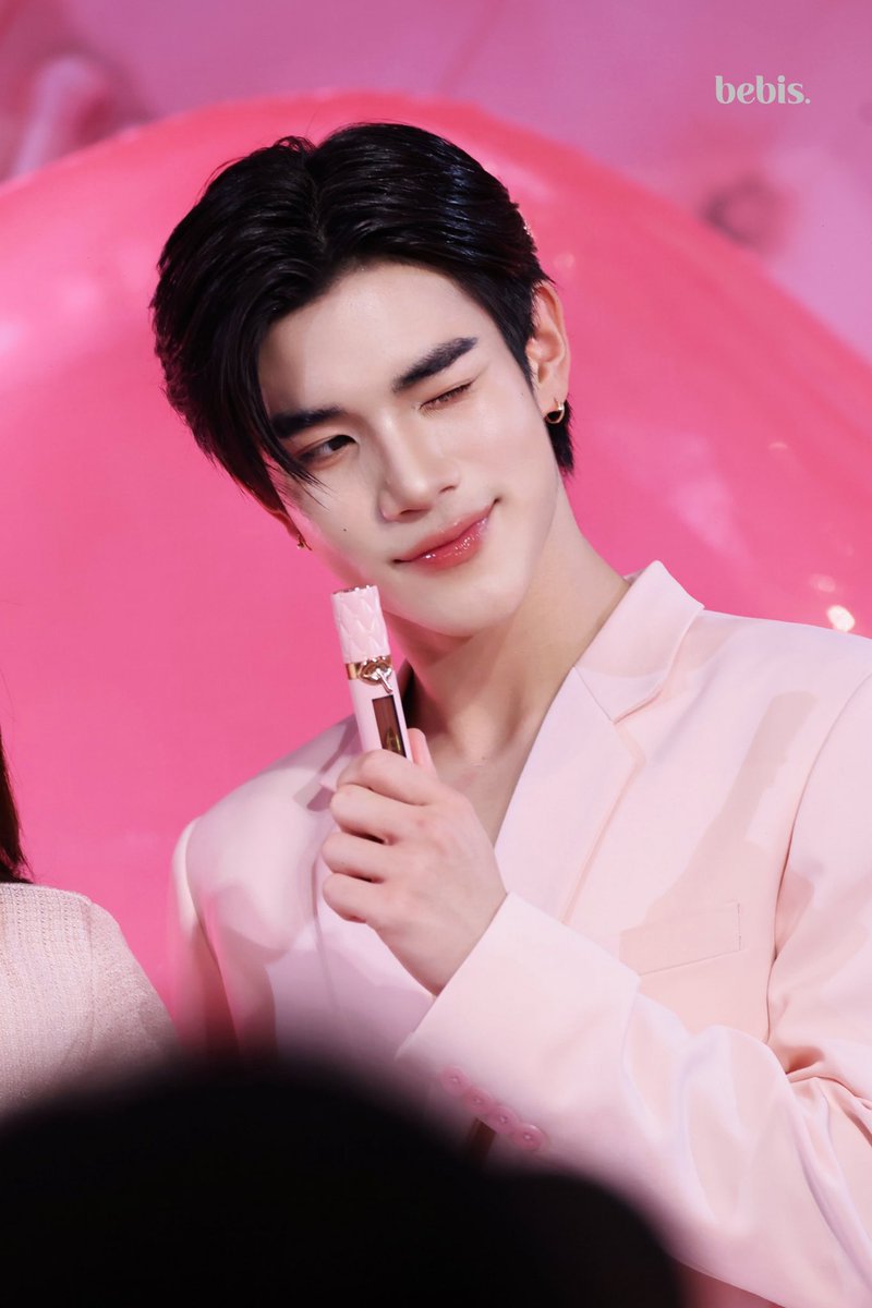 ผงพิกซี่ของน้องโฟ้ด✨ tweet media