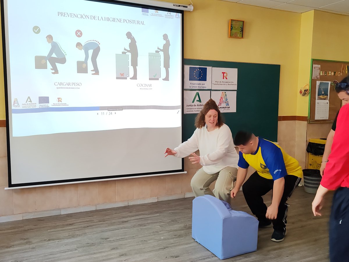 HospitalariasGr's tweet photo. Participando de manera activa en los recursos que la Comunidad nos ofrece, en esta ocasión un proyecto en colaboración con @FAMILIA_ALFA y las personas del taller de #VidaIndependiente del Centro Ocupacional #JosefaRecio
Saber más ➡️ https://t.co/rpsVKAZssV https://t.co/jhOCGxar10