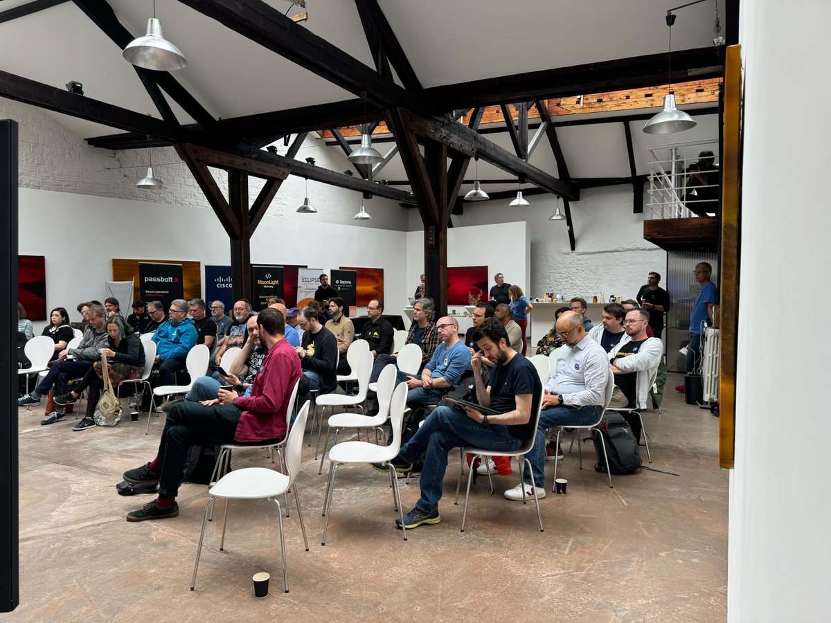 Day 2 of the #05F5 started with @fkarlitschek (@Nextclouders) on monetizing OSS engagement, @PeterZaitsev (@Percona) on landing on enterprise deals and many more. Excited for the remaining talks and workshops lined up throughout the day. Stay tuned for updates and pictures! 📸