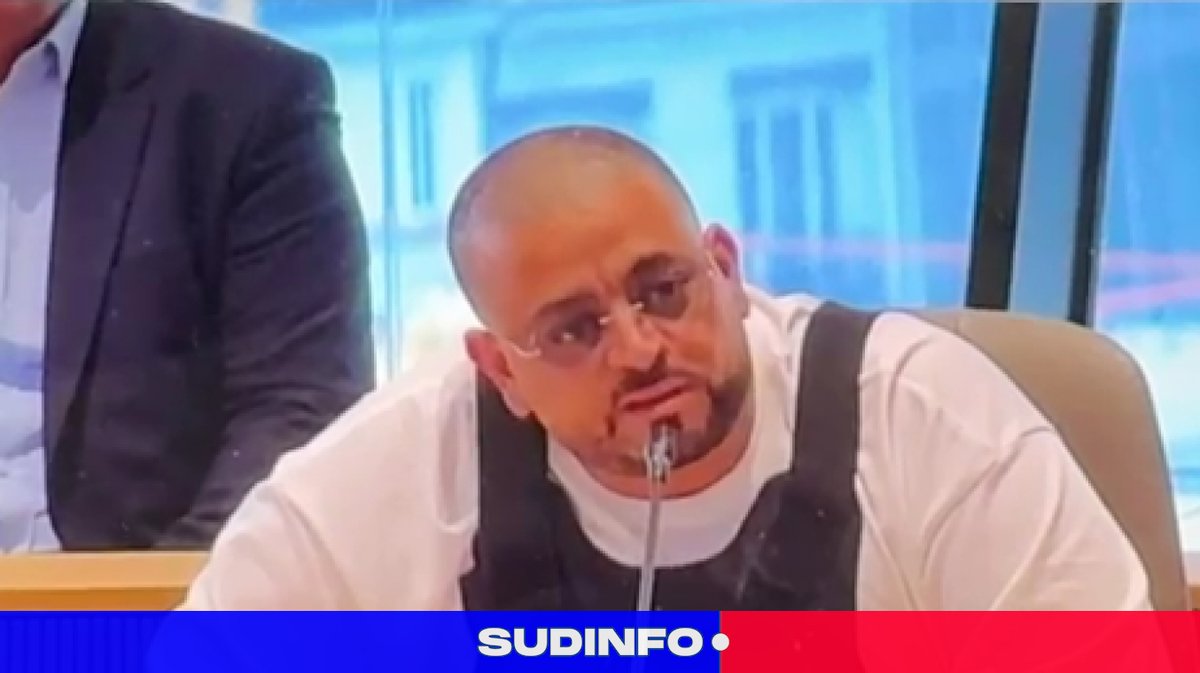 À bout des fusillades, un conseiller communal de la Ville de Bruxelles se pointe avec un gilet pare-balles : «En 2024, pour être en sécurité, il faut ça» (vidéo) sudinfo.be/id841301/artic…