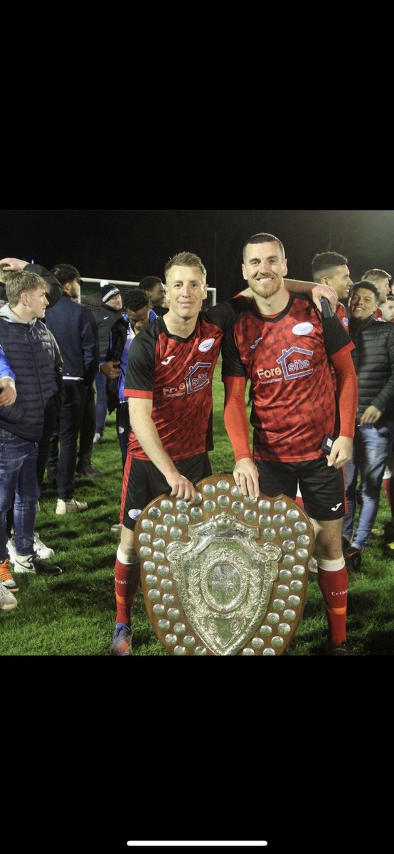 's tweet image. A huge thank you to everyone involved at @CribbsFC over the last 5 years, an unbelievable football club with unbelievable people who are at the heart of it all. I’ve loved every moment and appreciate all the hard work that has been put it to do what we did 💙⚽️ UTC 💙