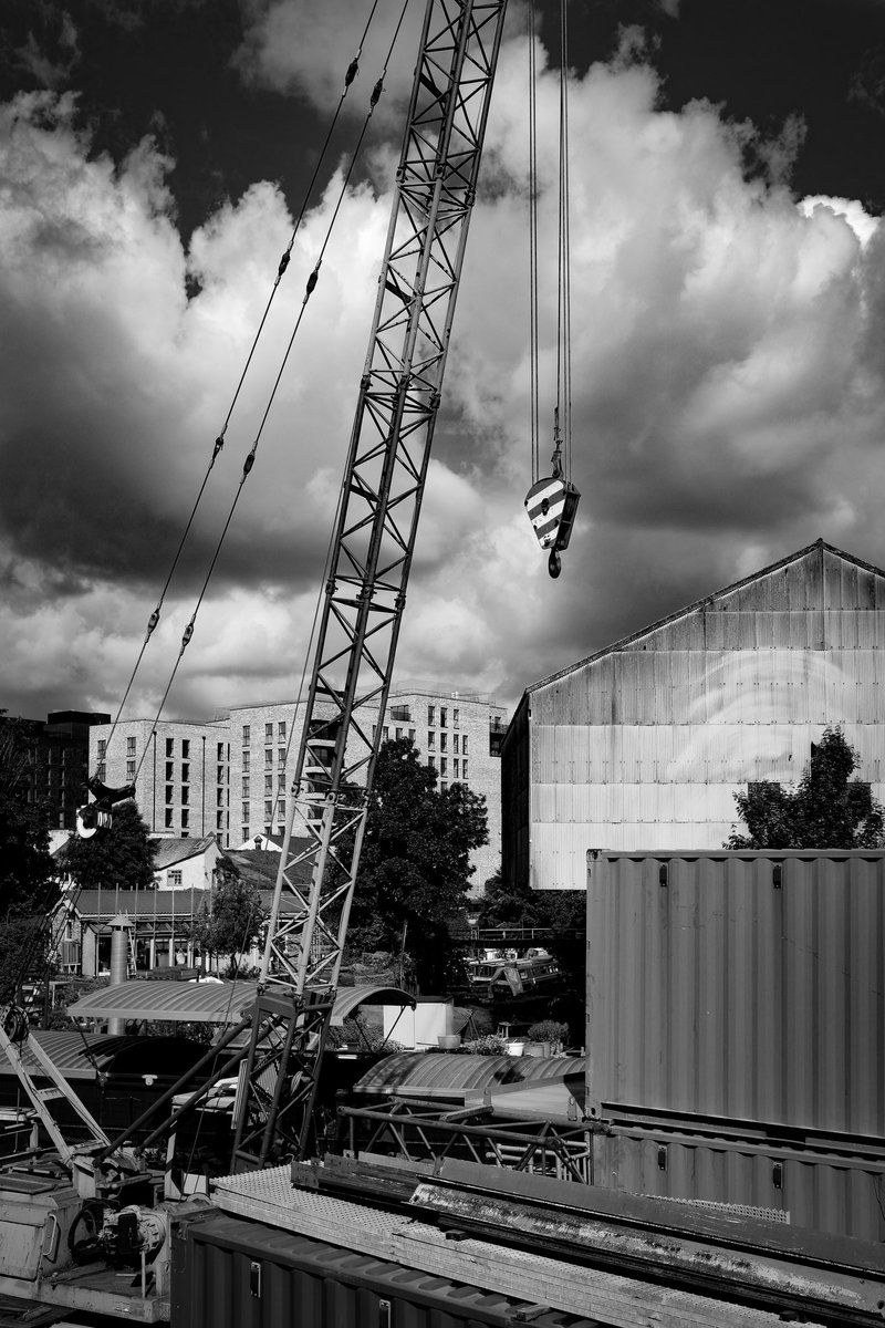 A wander around Brentford. I love the industrial feel when you walk by the canal here. A random collection of things that are working and that used to work, once upon a time. Sometimes it’s good not to have everything looking perfect and polished.