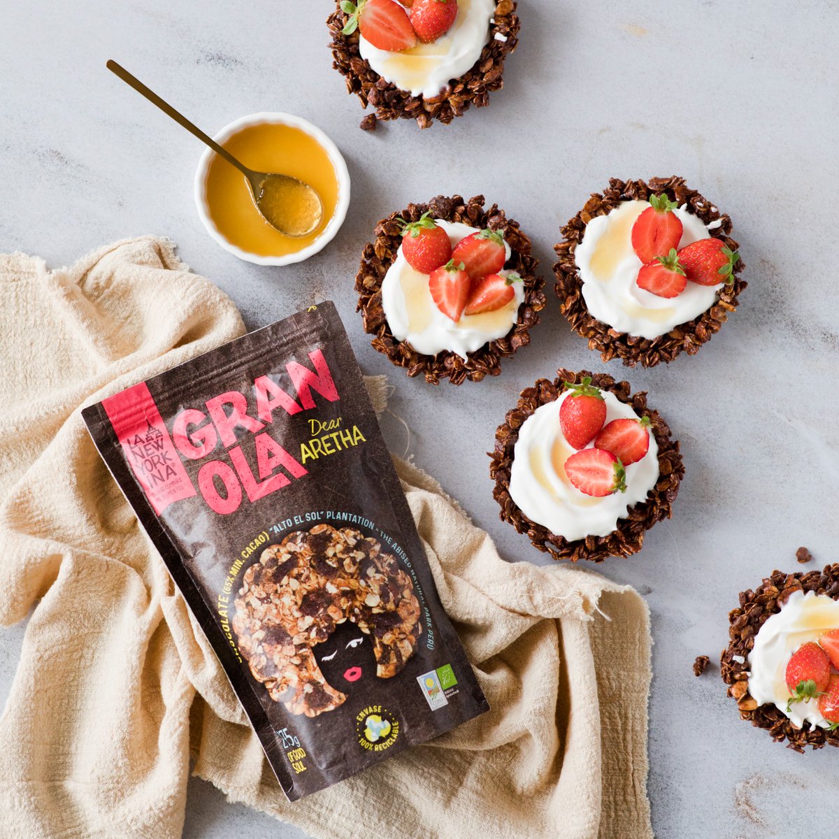 Lo mismo puedes tomarte nuestra #granOla en tus desayunos, que de merienda o... ¡de postre! ¿A que tienen buena pinta estas tartaletas con Dear Aretha? ¡Para requetechuparse los dedos!👌