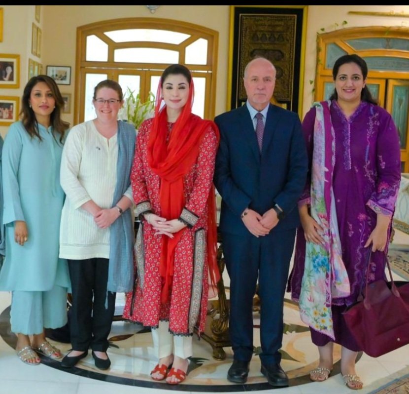 It was great to lead discussion of high-level mission of @UNFPAPakistan, @FCDO, and @WorldBank with her excellency #MariamNawaz, Chief minister of Punjab, to advocate for the national championship for population agenda and family planning. @UNFPAAsiaPac @UNinPak, @UNFPA