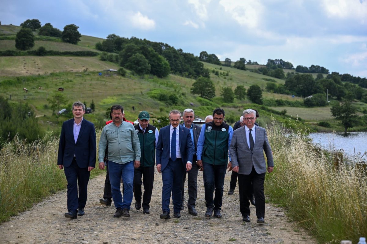 12 milyon metreküp su depolama hacmiyle 18.640 dekar zirai arazide sulama imkanı sağlayan #Kandıra Arıklar Barajı'nda incelemlerde bulunduk. 6000 dekar daha alanın sulanması için projelerimiz hazır. 📍Kandıra #ArıklarBarajı