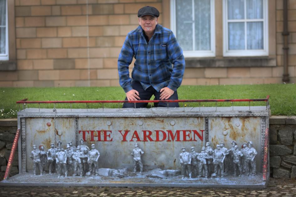THE artist behind an iconic public work of art in Greenock has stepped in to save the day after it was wrecked by vandals dlvr.it/T7VVBm 👇 Full story