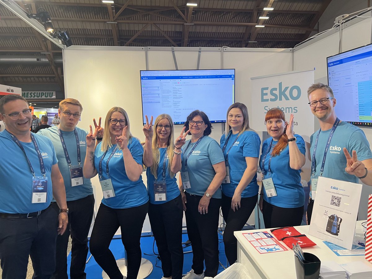 Terveiset superhelteisestä Tampresterista ☀️ Käynnissä #atkpaivat, mukana tämä reipas ⁦<a href="/eskosystemsoy/">Esko Systems Oy</a>⁩ rytmiryhmä 👍🏻

Ständillä paljon #Esko #potilastietojärjestelmä’stä kiinnostuneita messukävijöitä. Hyvä niin!