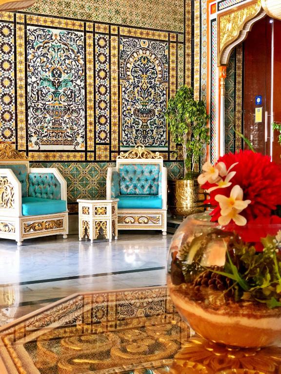 Royal Victoria - Ex British Embassy - Tunis😀
traveldestinationguidetv.blogspot.com/2024/05/royal-…👍
*
*
#tunis #tunisia #tunisie #tunisian #mp_tunisia #mp_traveldestination #algeria #sousse #africa #djerba #sfax #tunisienne #photography #algerie #like #follow #visittunisia #nabeul #maroc #tunisianstyle #a✴️