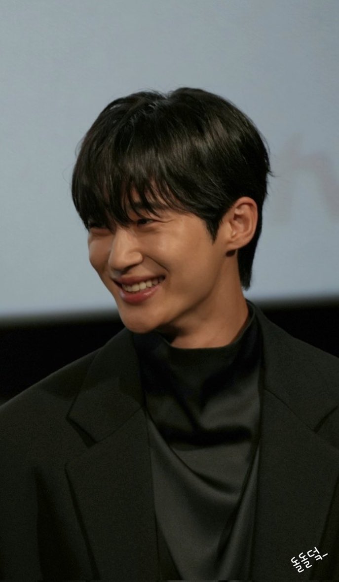 𓍯𝓂.𓂃 tweet media