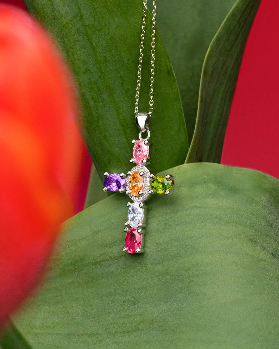 ParqueAlmenara's tweet image. Para las amantes de las cruces esta en versión multicolor es una fantasía que no te podrás sacar este verano.
Colgante Lotus Silver LP3710-1/1

#timeroad #tiendastimeroad #joyeria #ParqueAlmenara