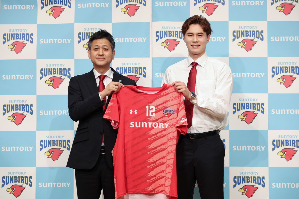 SUNTORY SUNBIRDS サイン入りポスター（髙橋藍 含む） SUNTORY SUNBIRDS サイン入りポスター（髙橋藍 含む） SUNTORY