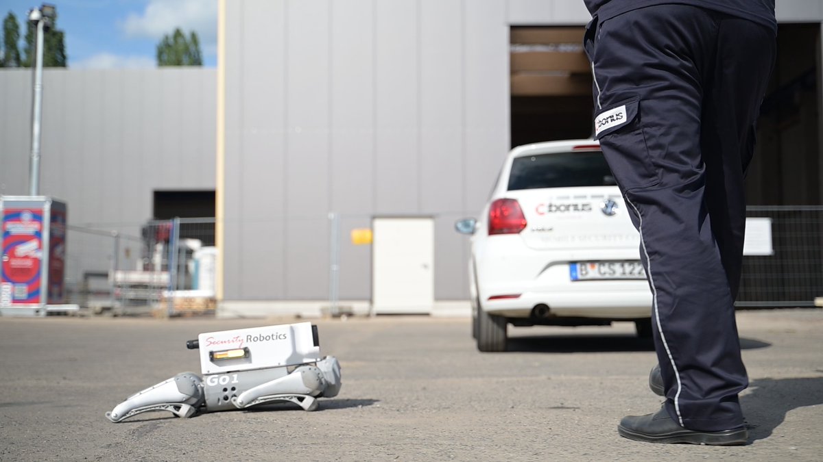 Entdecken Sie den innovativen Mobile CIBOTICS Patrol Service von #CIBORIUS. Mit hochmodernen #Sicherheitsrobotern und #KI-Technologie setzen wir neue Standards im #Revierdienst - für eine effizientere, sicherere und intelligentere Sicherheitslösung.

ciborius-gruppe.de/de/pressebox/b…