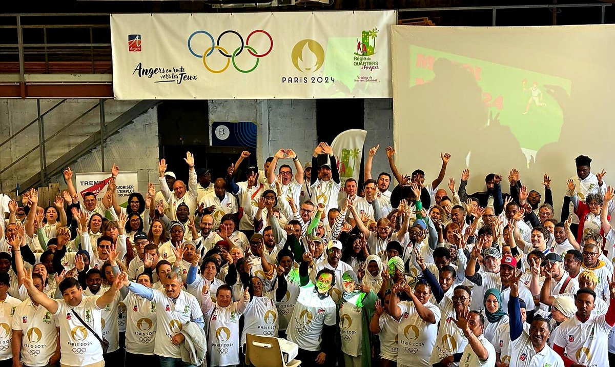 Les valeurs de L'Olympisme sont universelles... 
Parce que Vivre Ensemble, Être Ensemble salariés,  administrateurs, habitants #RégieQuartiersAngers et #tremplintravail , c'est porter les valeurs de Solidarité et de Citoyenneté !
Porter la flamme Ensemble avec tous les angevins !