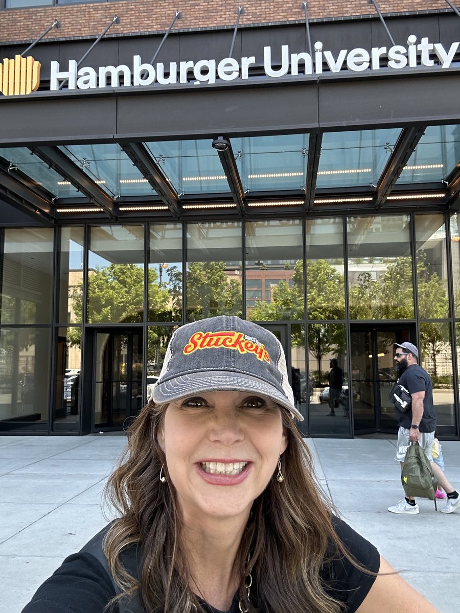 Stephanie Stuckey tweet media