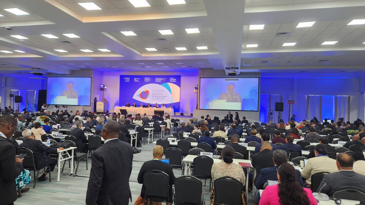 JoEllenLaryea's tweet image. D1 @SIDS4AB was intense bt necessary. Frm the cultural showcase, plenary, &amp;amp; mny side evnts discng critical factors incl #SIDS economic diversification, devlpng climate resilient finance strats &amp;amp; cntry adaptation models, imp. of data for trade &amp;amp; more. #partnerships4development