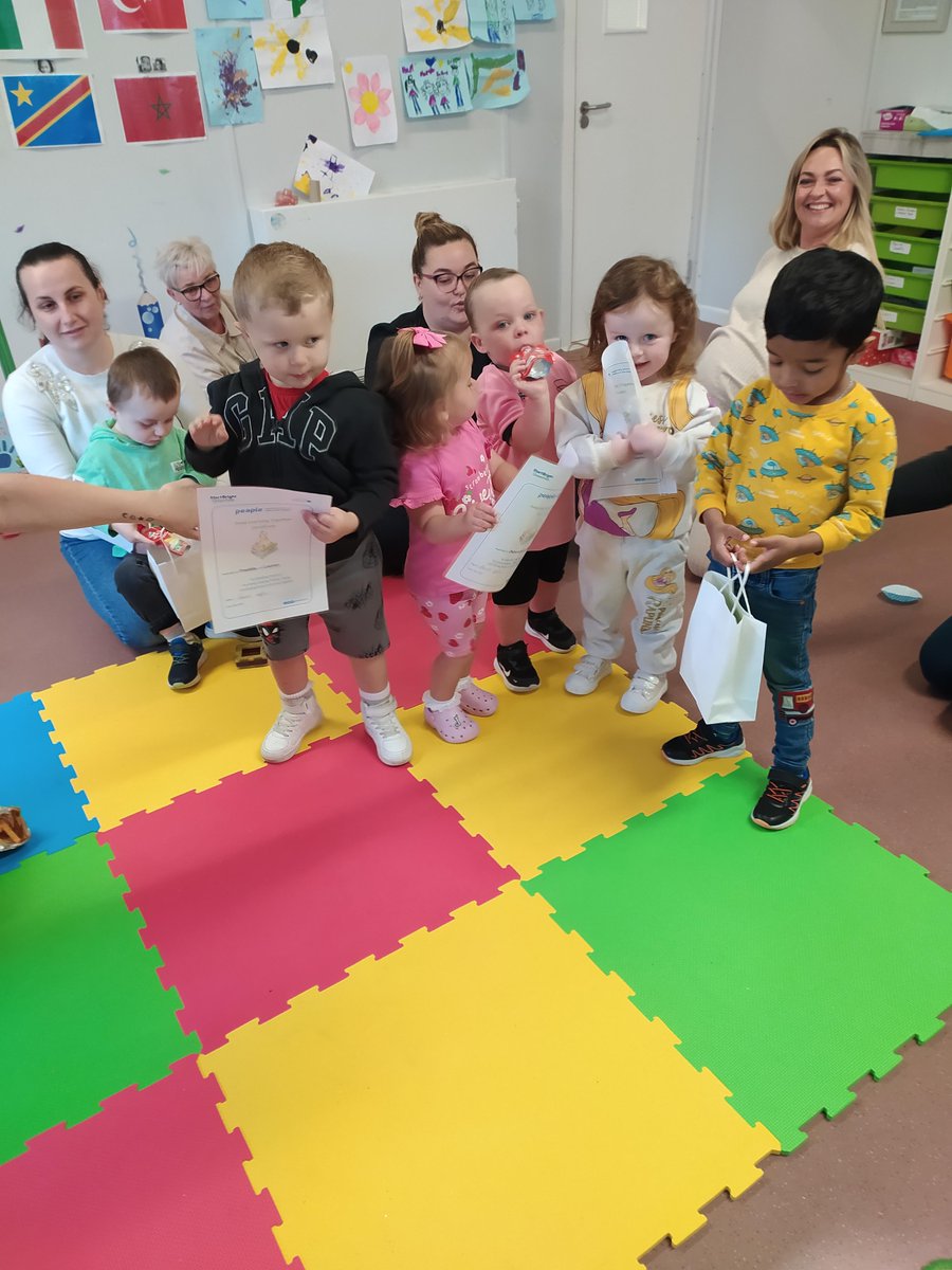 Photos from our PEEP parent and toddler graduation at Startbright Greenhills! 📸🎓 Congrats to our little learners! 🎉 Learn more about Peep: peeple.org.uk/ltp and visit CDI Parents Hub: ow.ly/PW6F50RXS6x #powerfulparenting #childdevelopment #positiveparenting