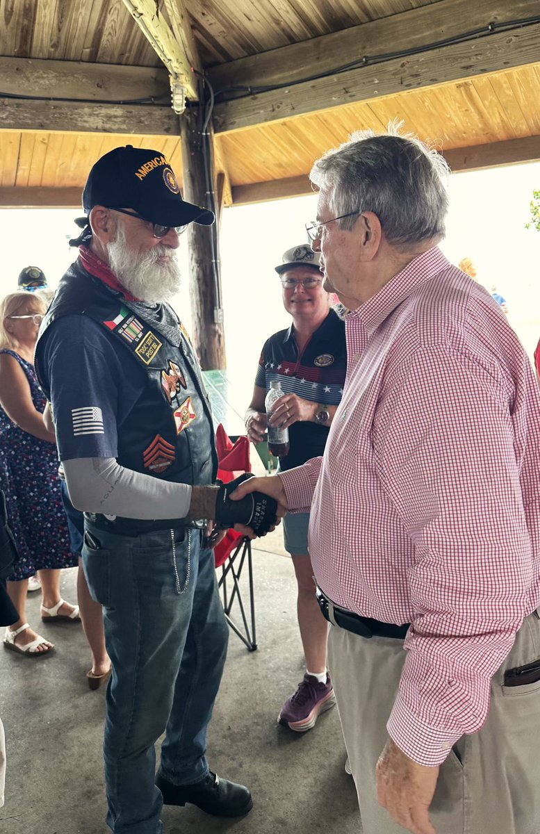 Senator Don Gaetz spent time with our outstanding Northwest Florida veterans in Navarre. This is such a special place.