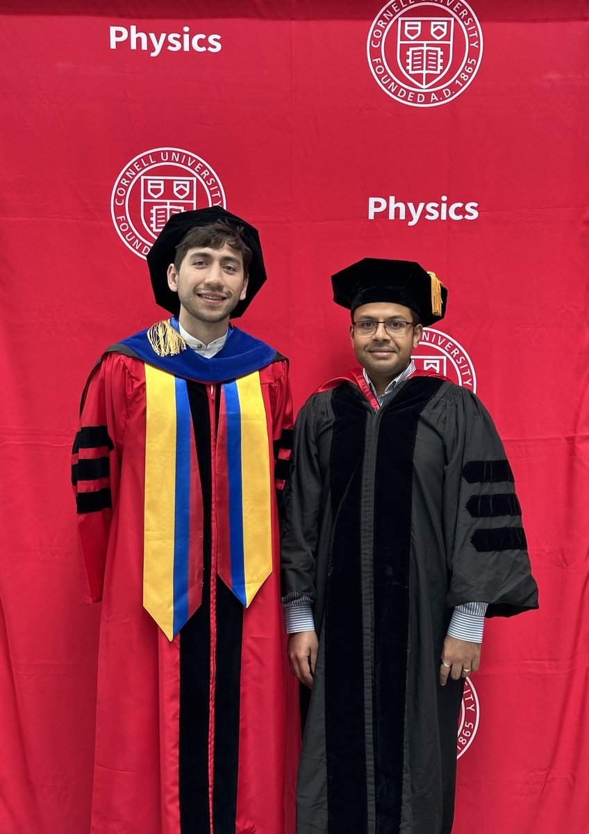 With my first graduate student, Juan Felipe Mendez-Valderrama, who is now headed to Princeton as a PCCM postdoc fellow! Congratulations Felipe! ⁦@CornellCAS⁩ ⁦⁦@CornellPhysics⁩ ⁦@LASSP_Cornell⁩ @pccm_mrsec⁩