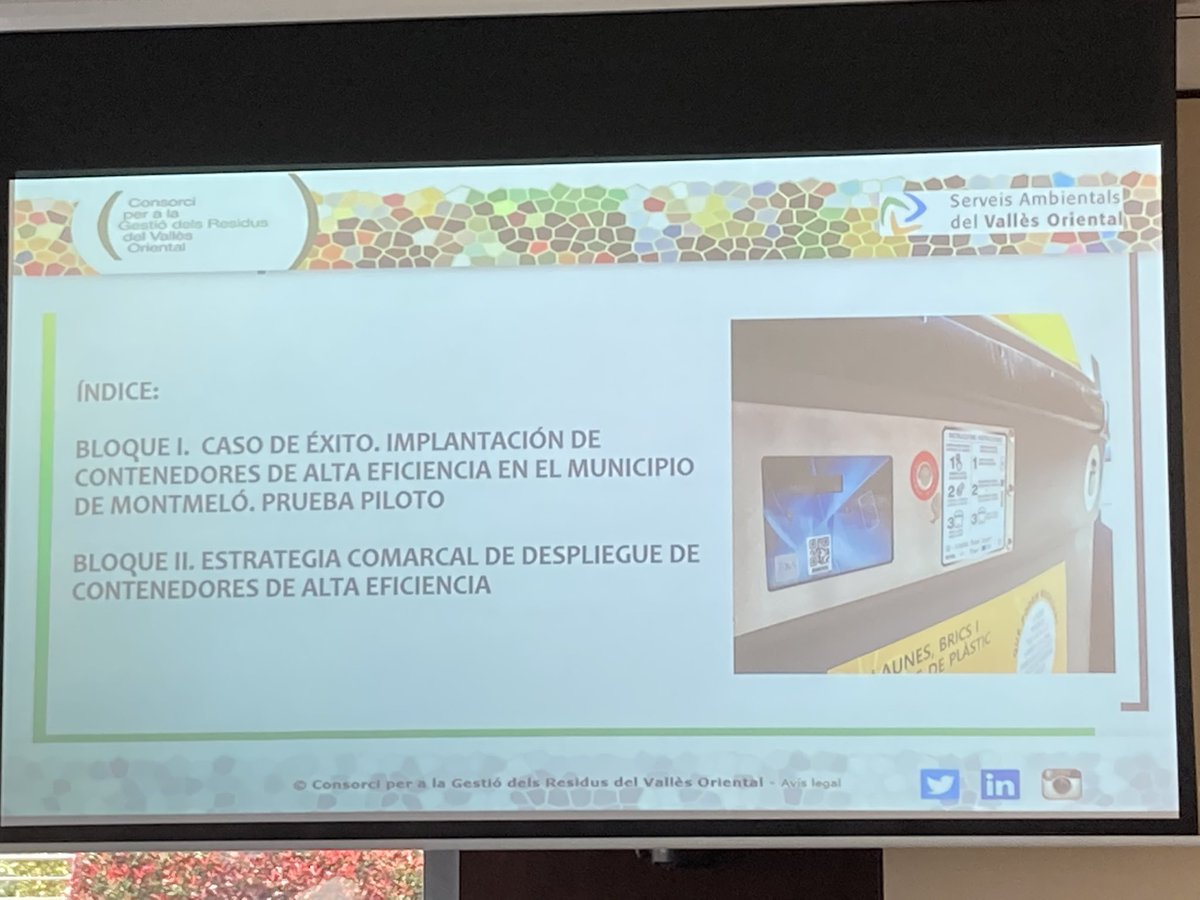 Lourdes Ariza @lariza_lourdes directora de l’Area de Negocis #savosa explica la prova pilot a @ajmontmelo implantació contenidors alta eficiència.