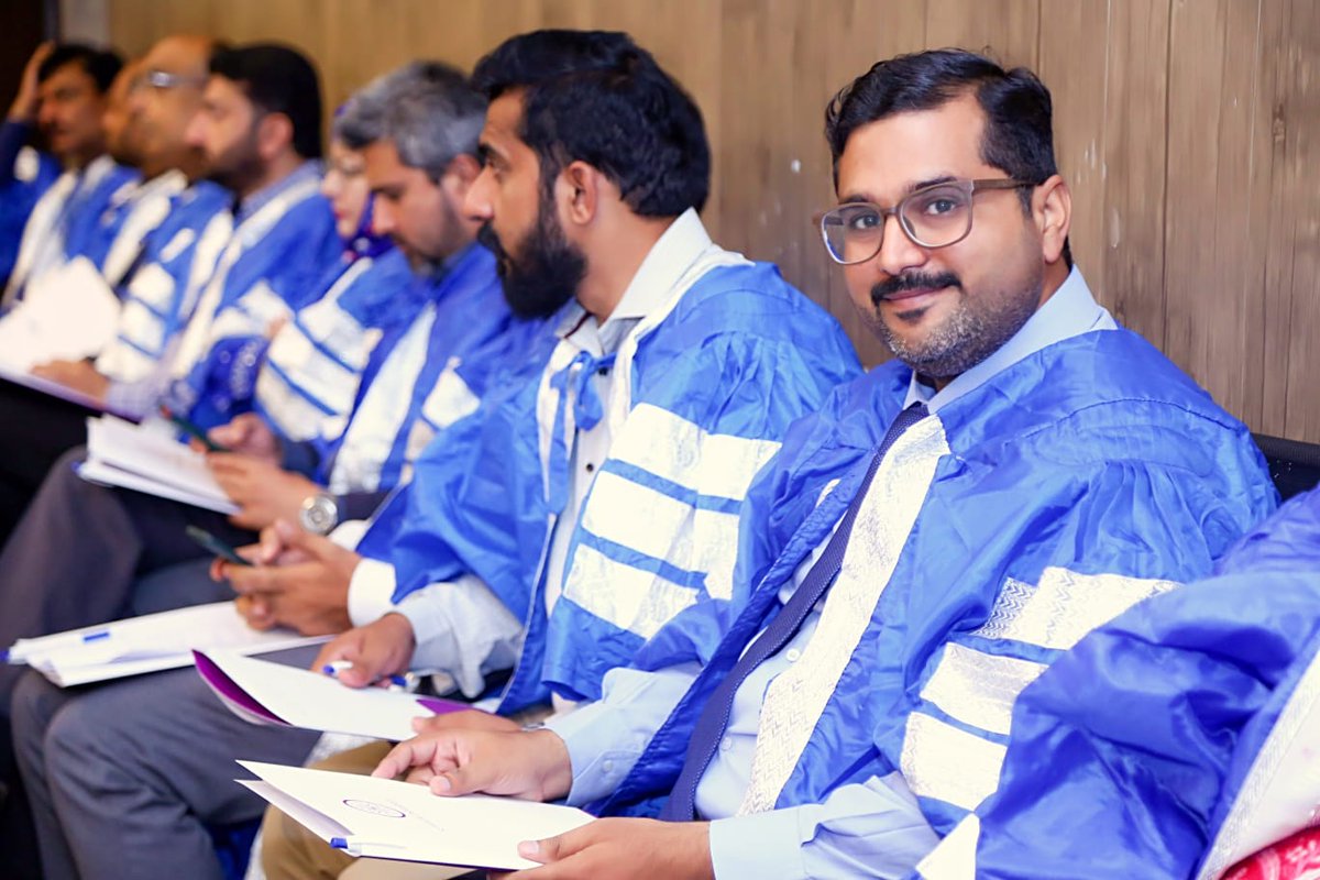 IdreesKhanDr's tweet image. 𝐚𝐭 𝐭𝐡𝐞 𝟒𝟐𝐧𝐝 𝐀𝐜𝐚𝐝𝐞𝐦𝐢𝐜 𝐂𝐨𝐮𝐧𝐜𝐢𝐥 𝐌𝐞𝐞𝐭𝐢𝐧𝐠 𝐨𝐟 𝐒𝐮𝐩𝐞𝐫𝐢𝐨𝐫 𝐔𝐧𝐢𝐯𝐞𝐫𝐬𝐢𝐭𝐲 𝐋𝐚𝐡𝐨𝐫𝐞, 𝐰𝐡𝐞𝐫𝐞 𝐭𝐡𝐞 𝐧𝐞𝐰 𝐌.𝐏𝐡𝐢𝐥 𝐄𝐚𝐬𝐭𝐞𝐫𝐧 𝐌𝐞𝐝𝐢𝐜𝐢𝐧𝐞 𝐩𝐫𝐨𝐠𝐫𝐚𝐦 𝐰𝐚𝐬 𝐚𝐩𝐩𝐫𝐨𝐯𝐞𝐝!
#dridreeskhan
 | #MPhil  | #easternmedicine |