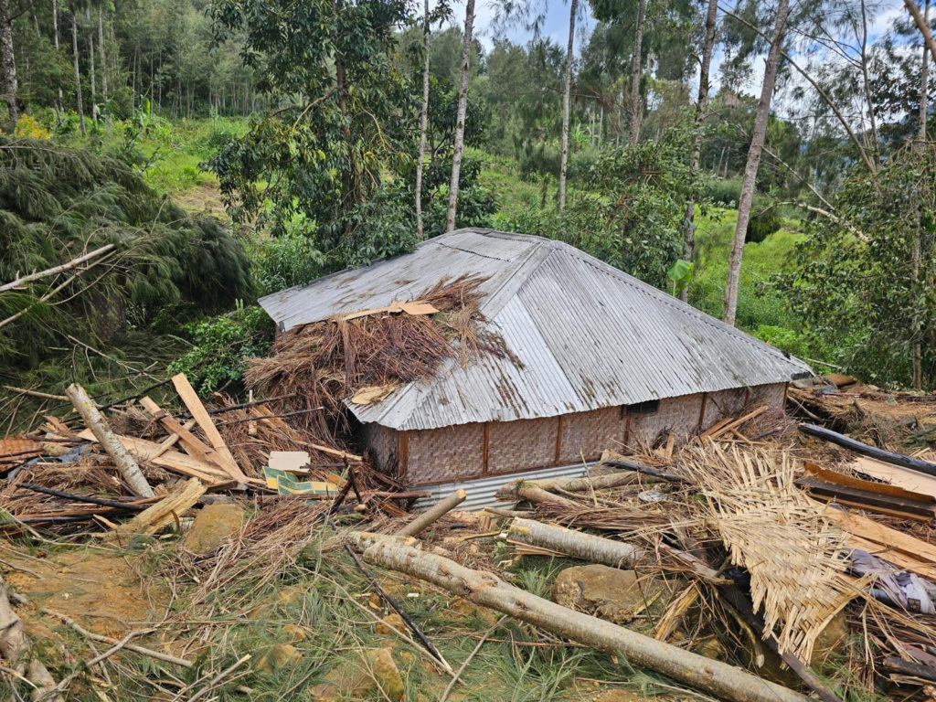 TheCrusst's tweet photo. BIG NEWS🚨 India Announces USD 1 Million Relief Aid For Landslide-Hit Papua New Guinea. 🇮🇳🇵🇬 https://t.co/gOx8VXan9D