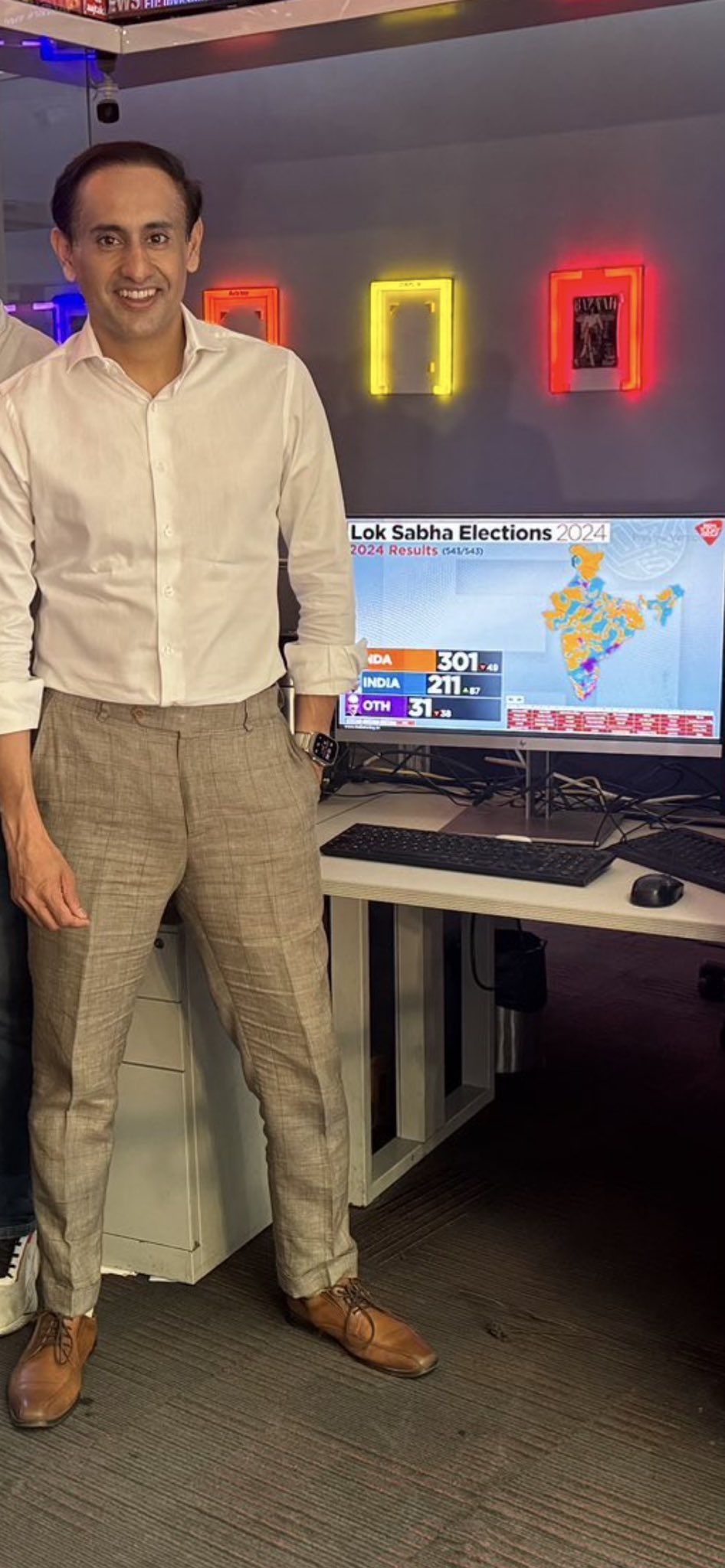 GOqfn_kXIAAeub1?format=jpg&name=large