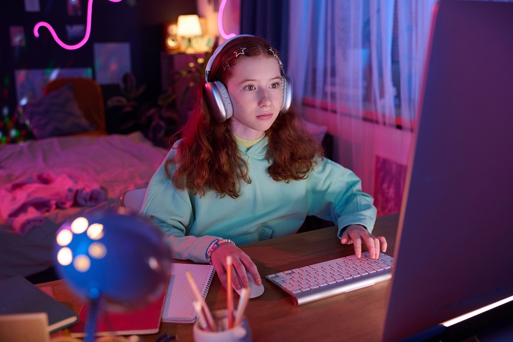 Everypixelcom's tweet photo. Take a look into the world of teenagers with our new collection "Teen Vibes"

These images capture the essence of modern teen life, showcasing a range of activities from social media creation to quiet moments of study and relaxation🌸
https://t.co/5k89C2BtC7 https://t.co/Alg5VLf7ai