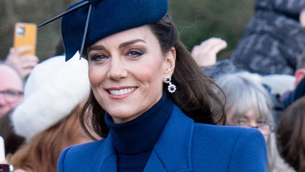 These were the last clear and unequivocal public images taken of Kate Middleton. 151 DAYS have passed and nothing anywhere near this have been seen. They can continue with the cover up because the MSM is writing BULLSHIT stories about her being seen out and about!