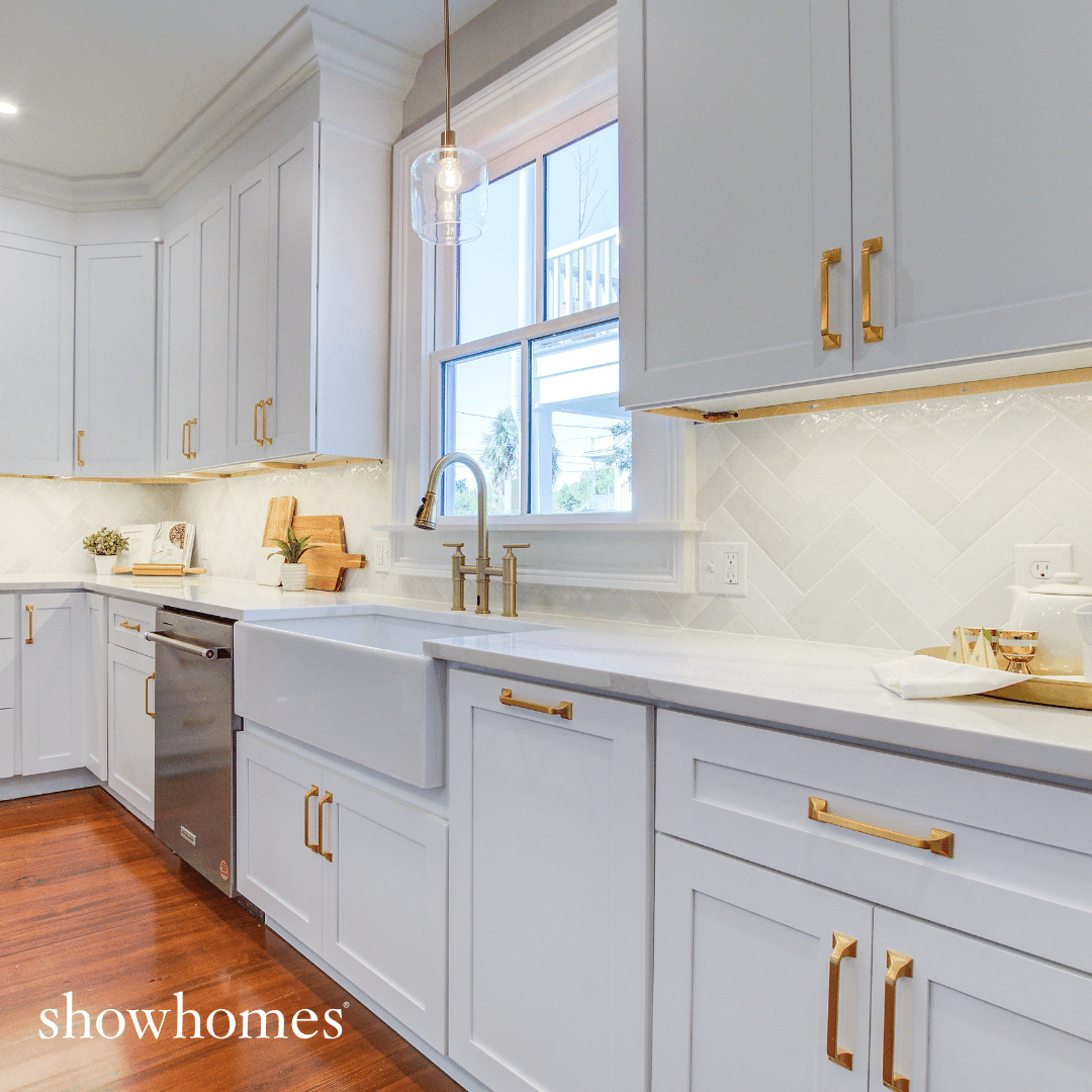 A moment for the kitchen 💫 Showhomes will help you design and update your tired spaces to make them sparkle! Give us a call to schedule a consultation with our expert designers. 📲 843.606.2811