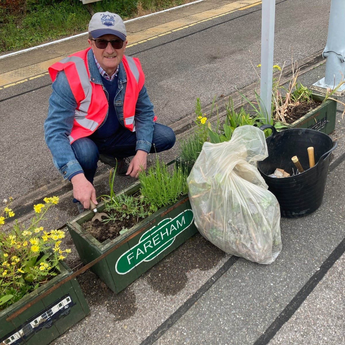 The Fareham Station Adopters’ group has been busy refreshing the planters at the station so that they look good for summer. Volunteers have been making sure the existing planters are spruced up, ready for summer bedding plants to be added shortly. #CommunityRail @SW_Help