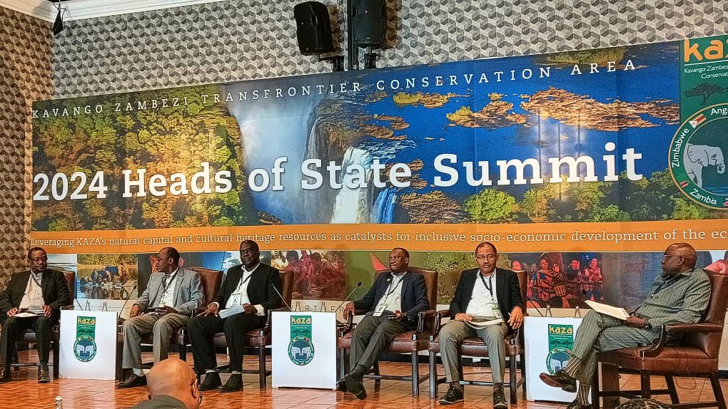 𝗞𝗔𝗭𝗔 𝗧𝗿𝗮𝗻𝘀𝗳𝗿𝗼𝗻𝘁𝗶𝗲𝗿 𝗖𝗼𝗻𝘀𝗲𝗿𝘃𝗮𝘁𝗶𝗼𝗻 𝗔𝗿𝗲𝗮 𝗦𝘂𝗺𝗺𝗶𝘁, 𝗟𝗶𝘃𝗶𝗻𝗴𝘀𝘁𝗼𝗻𝗲 THE 2024 Kavango Zambezi (KAZA) Transfrontier Conservation Area, Heads of State Summit is underway in Livingstone, Zambia where member states are seeking to take stock of